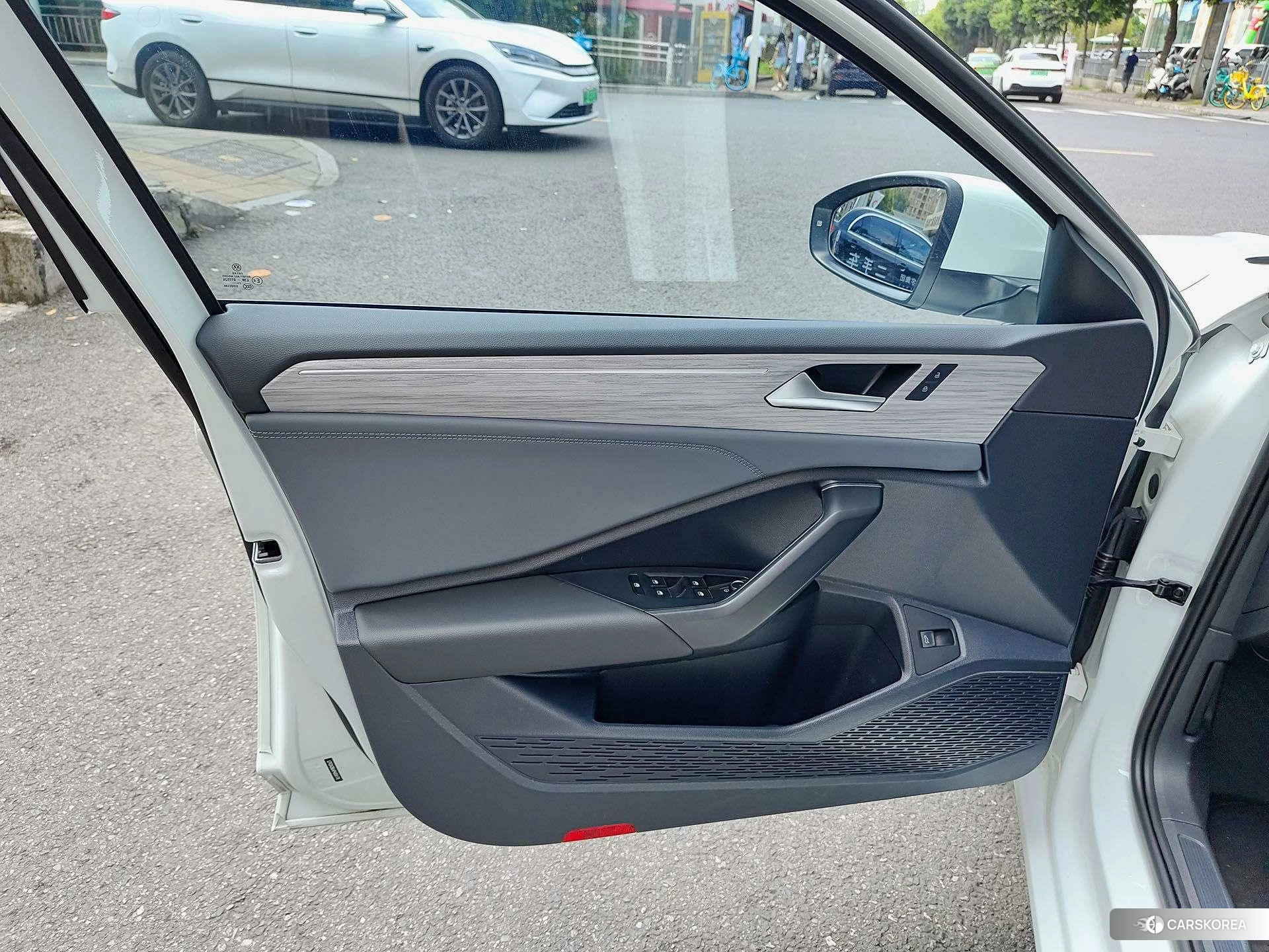 Volkswagen Sagitar id 4485326 из Китая 7