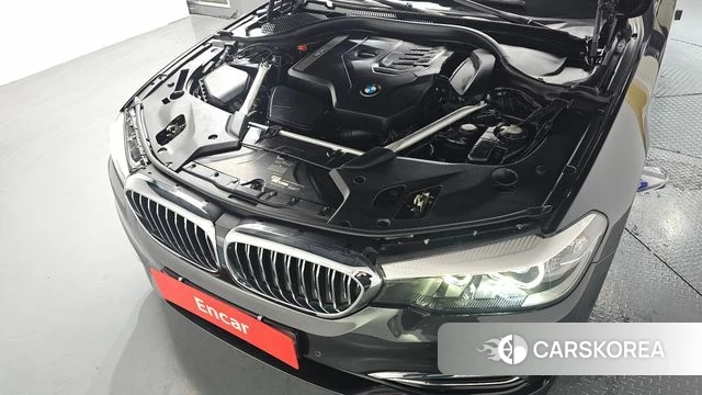 BMW 5 Series (G30) id 4196582 из Кореи 31