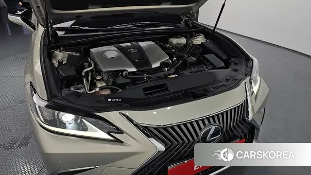 Lexus ES300h 7th generation id 3779064 из Кореи 16