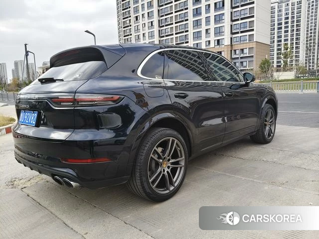 Porsche Cayenne 2021 Темно-серый из Китая, фото 6