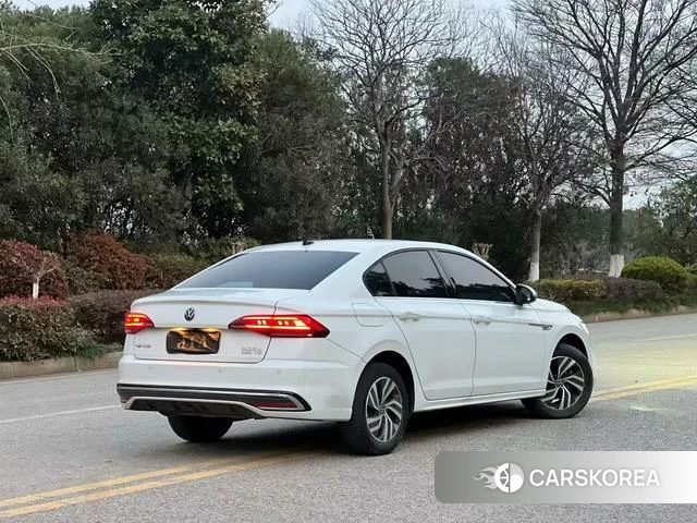 Volkswagen Bora 2024 Белый из Китая, фото 6