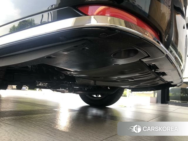 Lexus LM id 4259839 из Китая 22