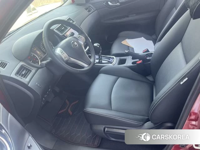 Nissan TIIDA 2025 Красный из Китая, фото 6