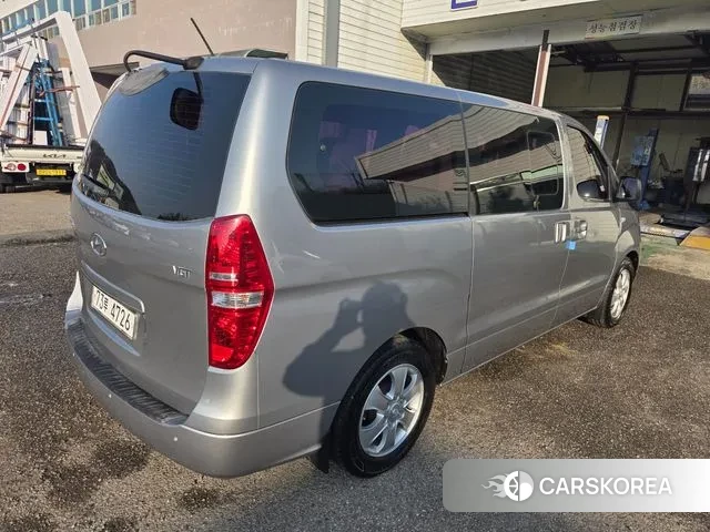 Hyundai The New Grand Starex id 3641679 из Кореи 13