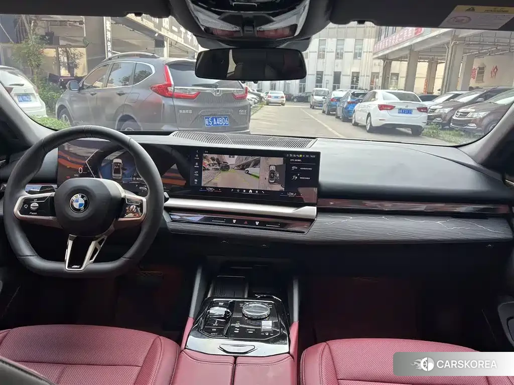 BMW 5 series 2026 Белый из Китая, фото 6