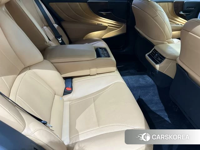 Lexus LS id 4262149 из Китая 13