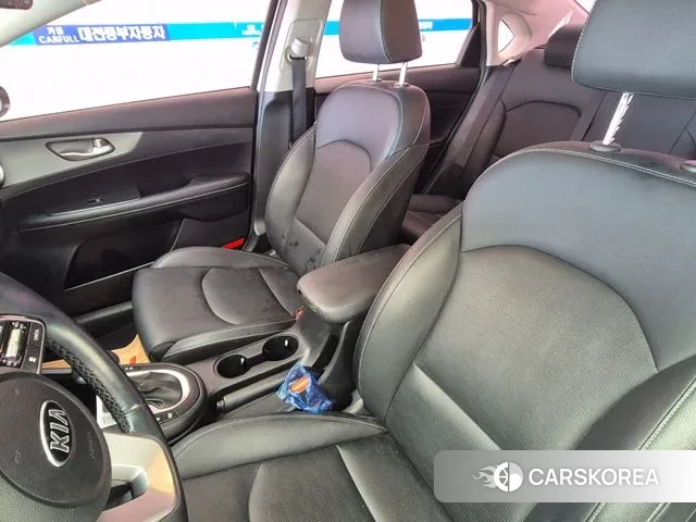 Kia Come New K3 id 3622244 из Кореи 16