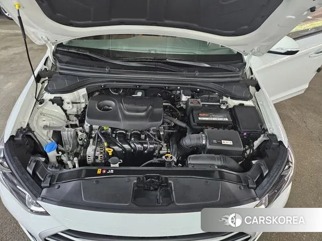 Hyundai Avante AD id 3029345 из Кореи 12