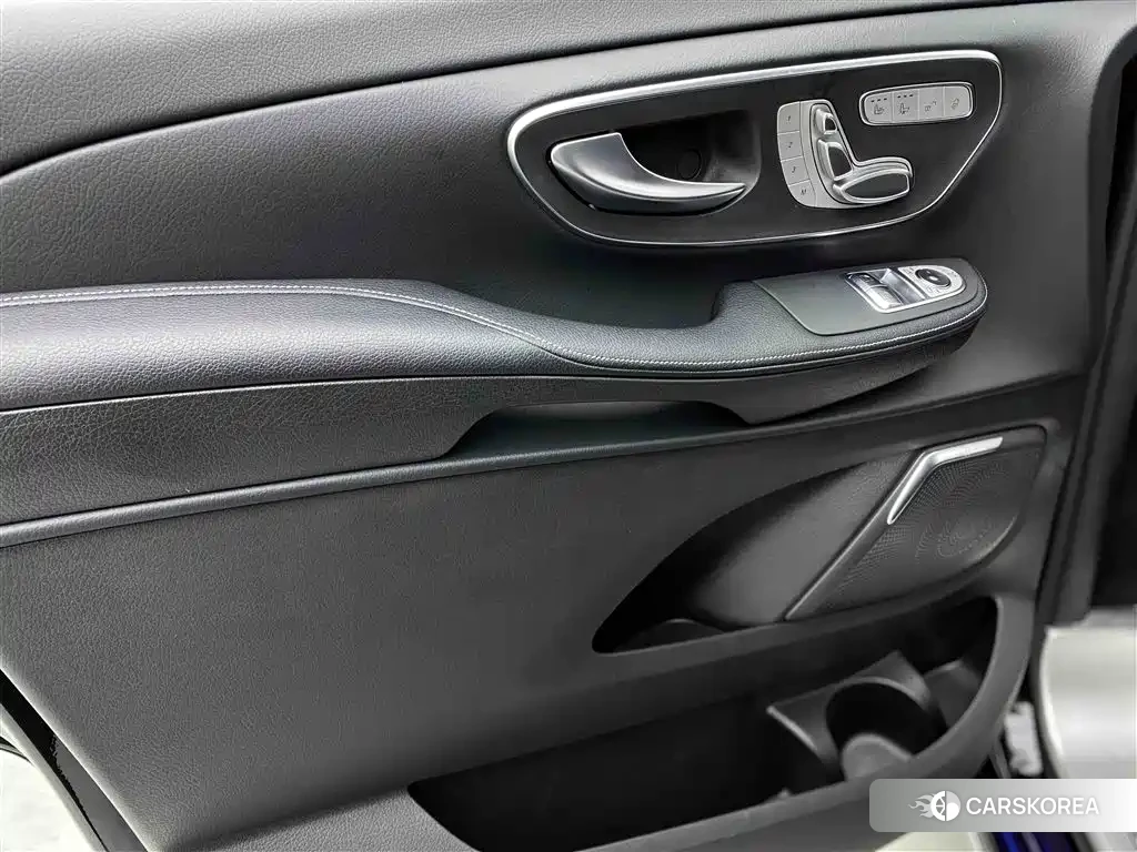 Mercedes-Benz V-Class id 4606866 из Китая 32