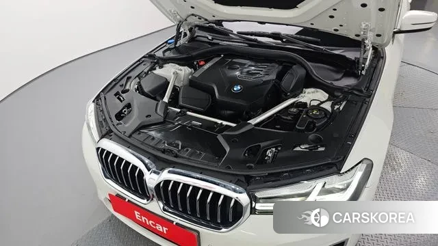 BMW 5 Series (G30) id 3218059 из Кореи 16