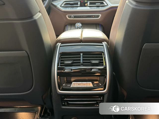 BMW X7 id 4209921 из Китая 10