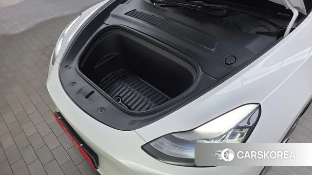 Tesla Model Y id 3373764 из Кореи 16