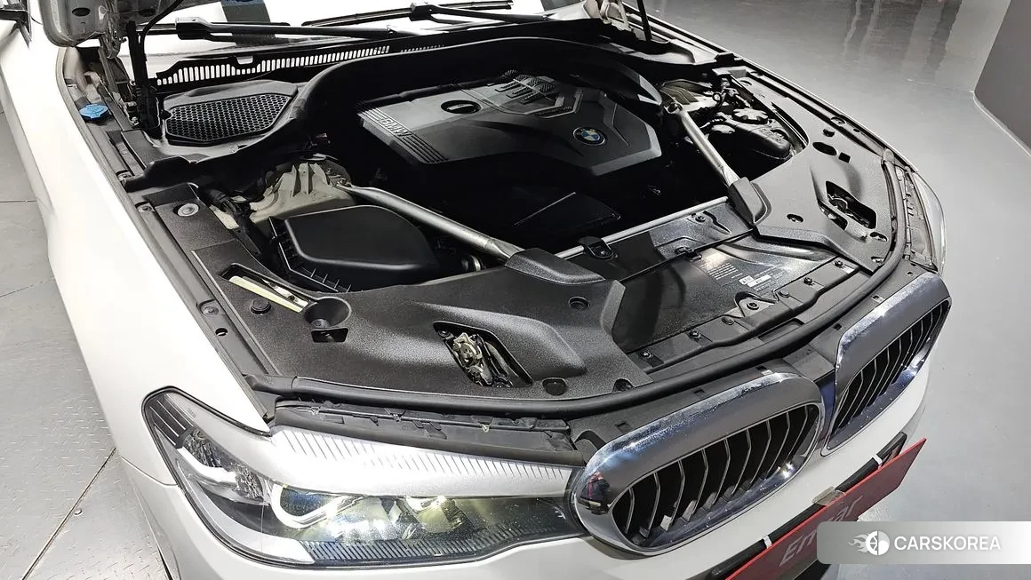 BMW 5 Series (G30) id 2137771 из Кореи 16