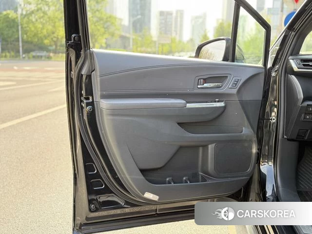 Toyota Grevia id 4258875 из Китая 21