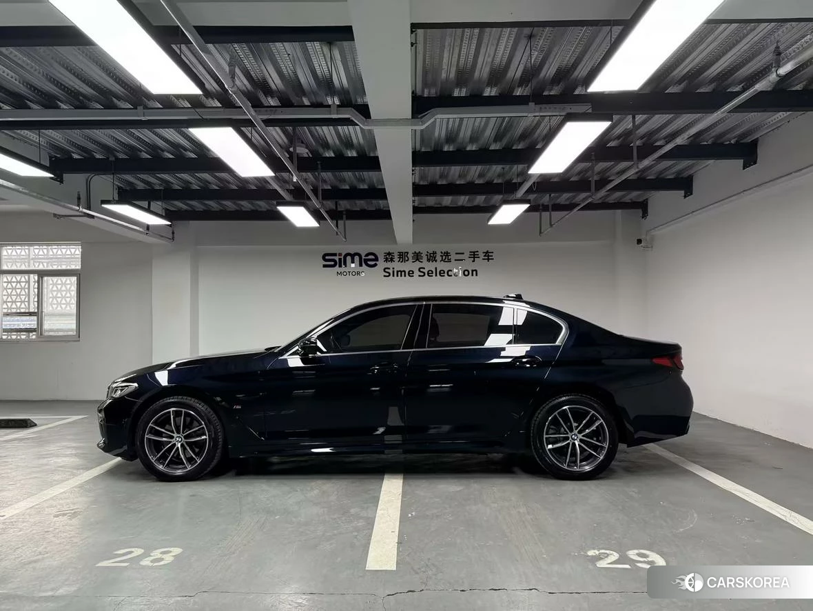 BMW 5 series 2021 Черный из Китая, фото 6