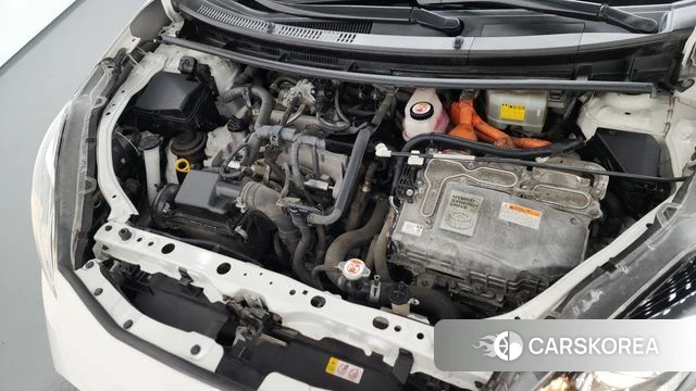 Toyota Prius C id 4557969 из Кореи 29