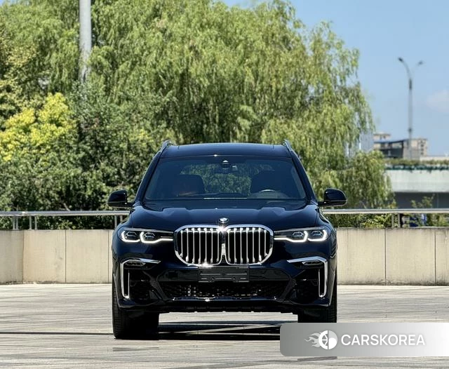 BMW X7 2021 Черный из Китая, фото 6