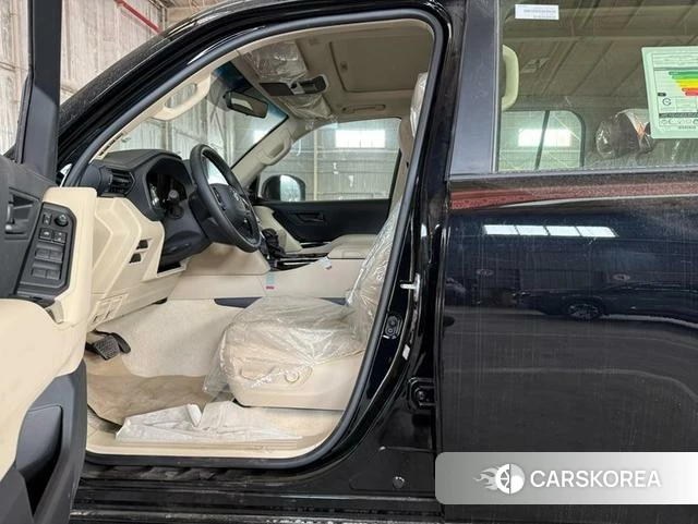 Toyota Land Cruiser (imported) 2024 Черный из Китая, фото 6
