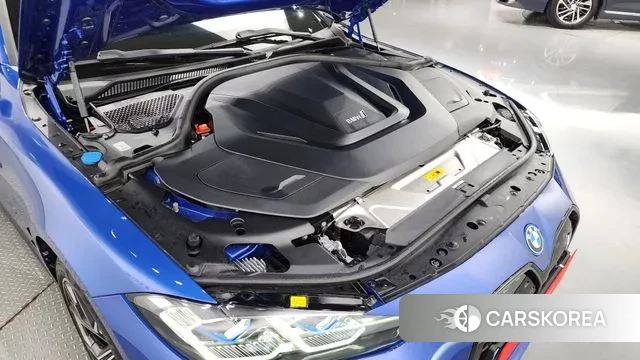 BMW i4 id 2889277 из Кореи 16