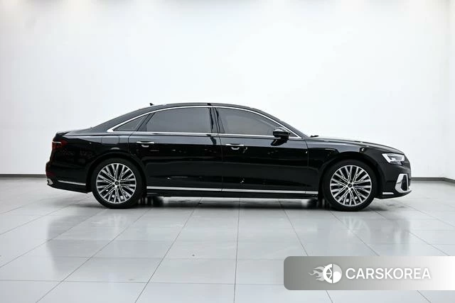 Audi A8 id 4260810 из Китая 16