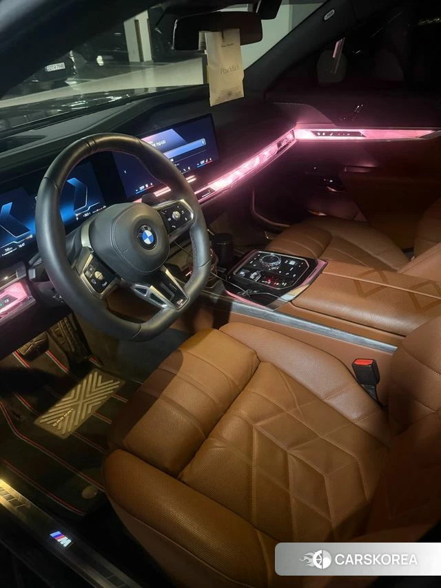 BMW 7 Series (G70) 2024 Черный из Кореи, фото 6