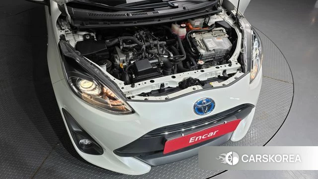 Toyota Prius C id 4232749 из Кореи 28