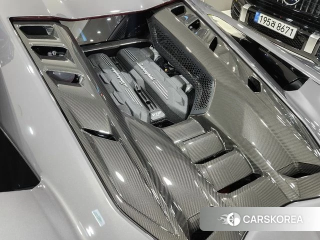 Lamborghini Revuelto id 3963260 из Кореи 14