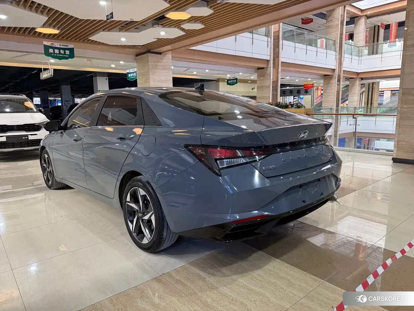 Hyundai Elantra 2023 Silver/gray из Китая, фото 6