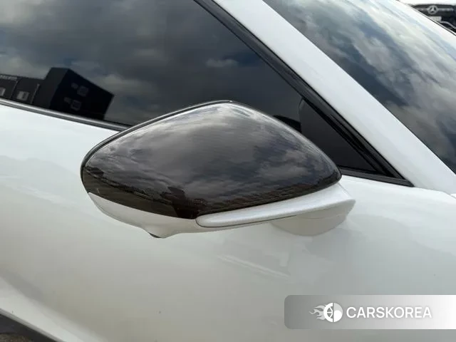 Porsche 911(992) id 3262399 из Кореи 16