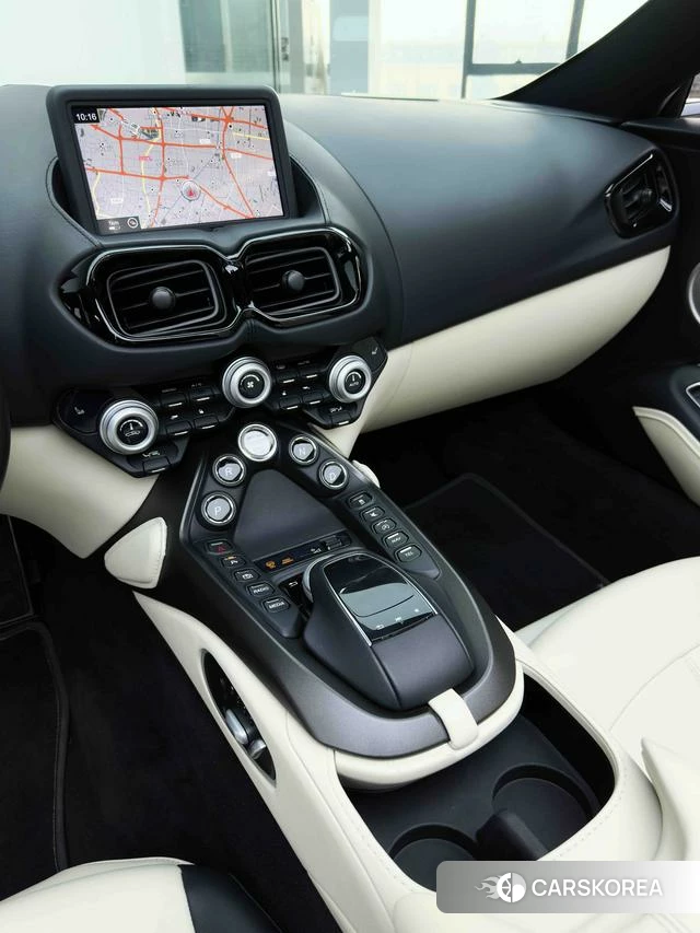 Aston Martin Vantage id 4238837 из Китая 20