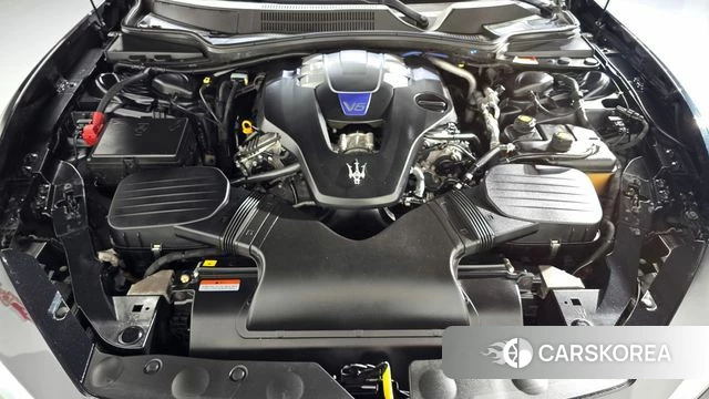 Maserati Ghibli id 4721896 из Кореи 28