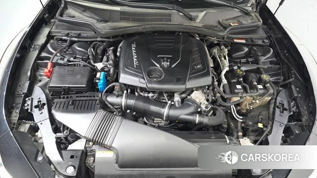 Maserati Ghibli id 4524685 из Кореи 16