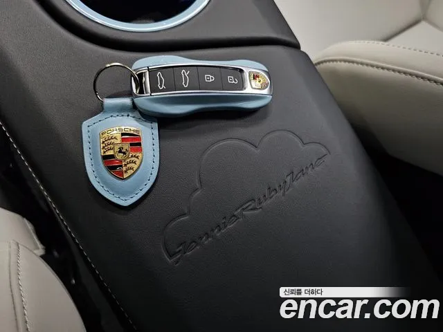 Porsche Taycan id 2683646 из Кореи 16