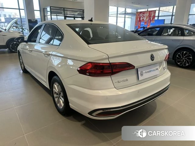 Volkswagen Bora id 4256823 из Китая 8