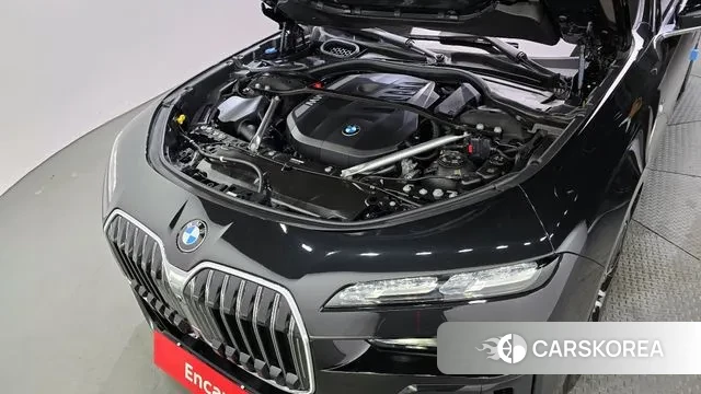 BMW 7 Series (G70) id 3544486 из Кореи 16