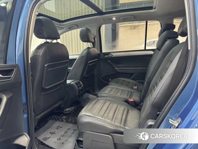 Volkswagen Touran L id 4263181 из Китая 22