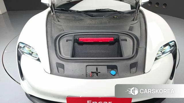 Porsche Taycan id 4529529 из Кореи 32