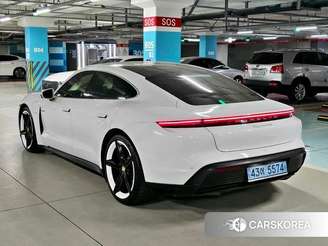 Porsche Taycan id 4304084 из Кореи 16