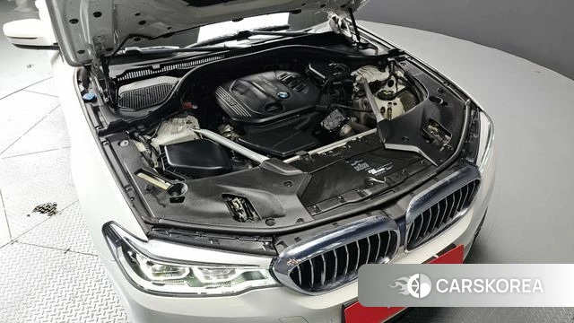 BMW 5 Series (G30) id 3942630 из Кореи 16