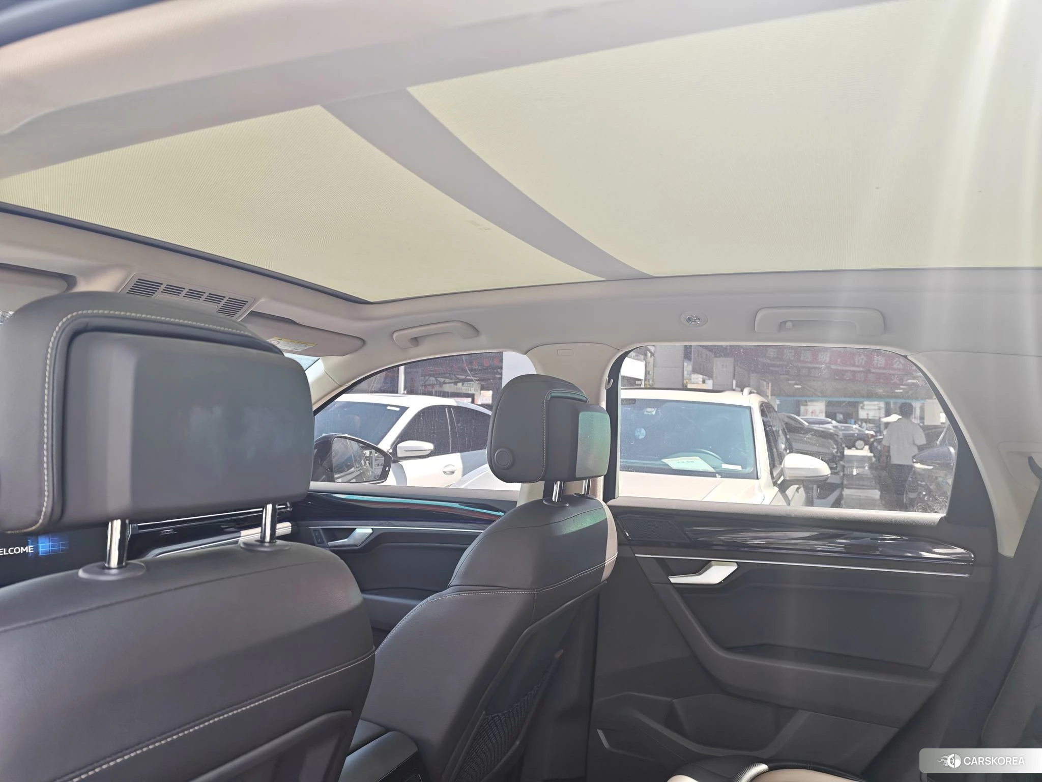 Volkswagen Touareg 2023 Черный из Китая, фото 6