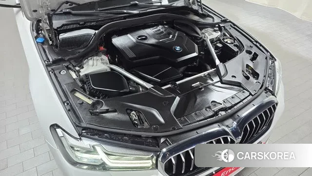 BMW 5 Series (G30) id 3416170 из Кореи 16