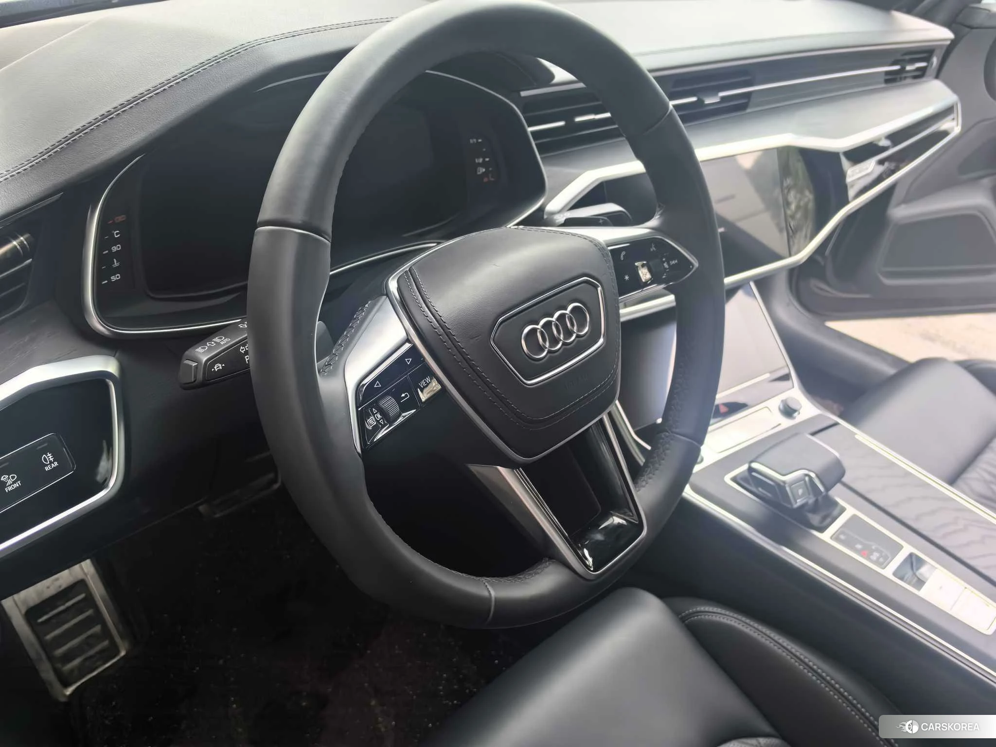 Audi A6L id 4498502 из Китая 24