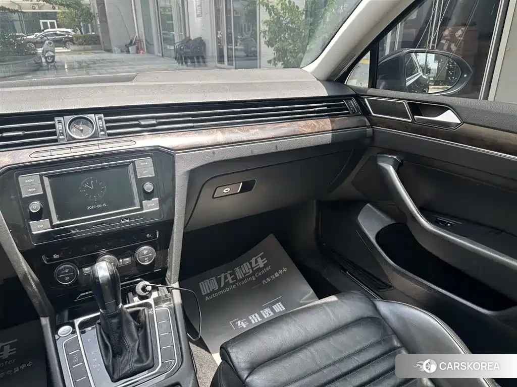 Volkswagen Magotan id 4607107 из Китая 10