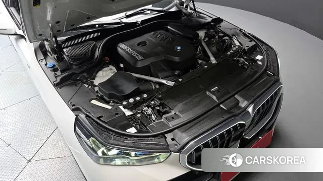 BMW 5 Series (G60) id 3684379 из Кореи 16