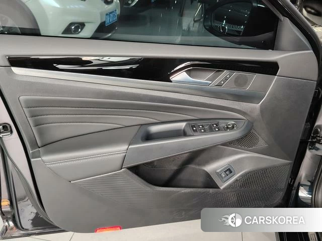 Volkswagen Passat id 4341605 из Китая 15