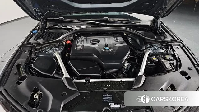 BMW 5 Series (G30) id 3602358 из Кореи 16