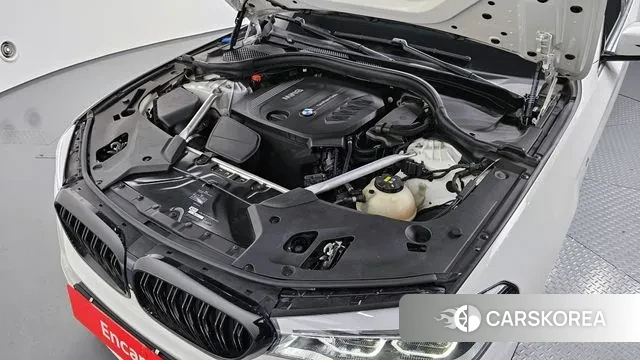 BMW 5 Series (G30) id 3773319 из Кореи 16