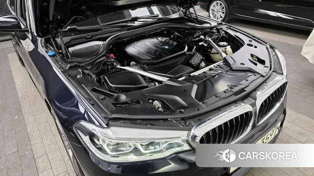 BMW 5 Series (G30) id 3631542 из Кореи 16