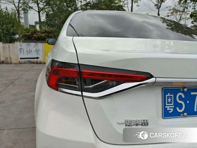 Toyota Corolla id 4218192 из Китая 9