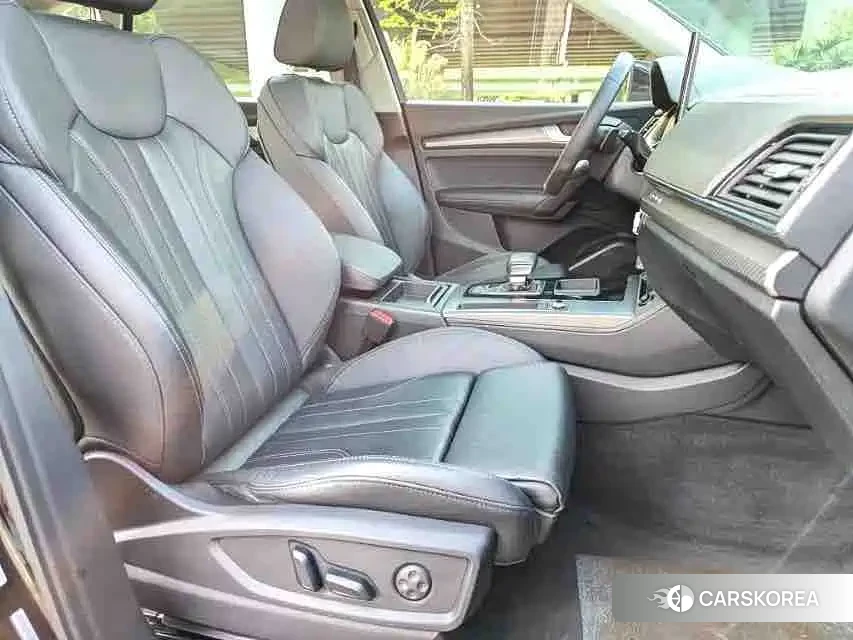 Audi Q5L id 4629784 из Китая 10